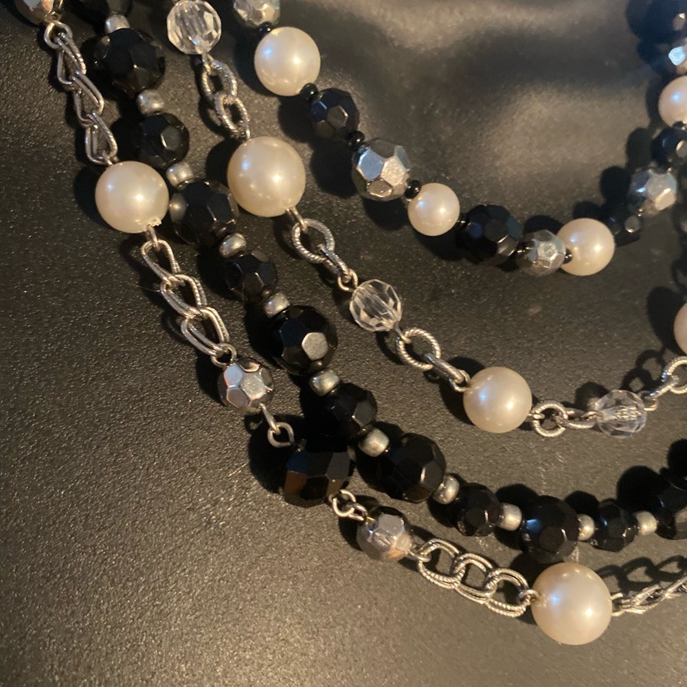 Premier Designs Maximalist Multi-Layer Black & Pe… - image 3